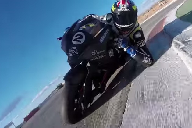 【ビデオ】Moto2仕様のハブステア・マシン、ヴァイルス「986 M2」がサーキットを疾走！