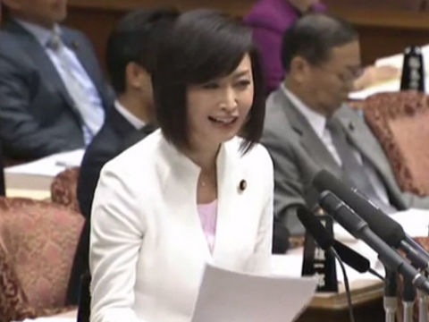 【悲報】三原じゅん子議員、国会で大日本帝国の政策標語「八紘一宇」こそが日本のあるべき立ち居振る舞いであると熱弁