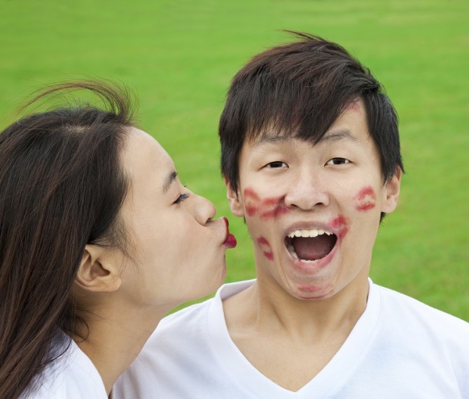 ぶっちゃけドン引き！　キスしたくないと思ってしまう彼女の3つ習慣