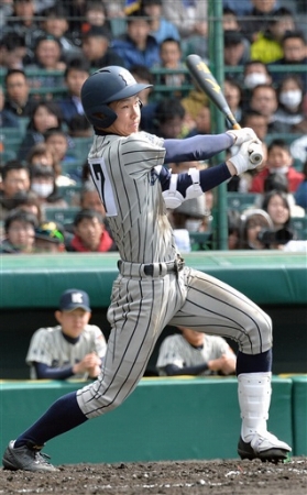 敦賀気比、活躍も謙虚な背番号１７　松本哲幣、センバツ初戦で３安打