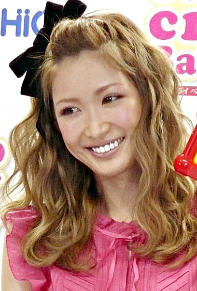 “純白ドレス”後も批判され…紗栄子バッシングが止まらない！