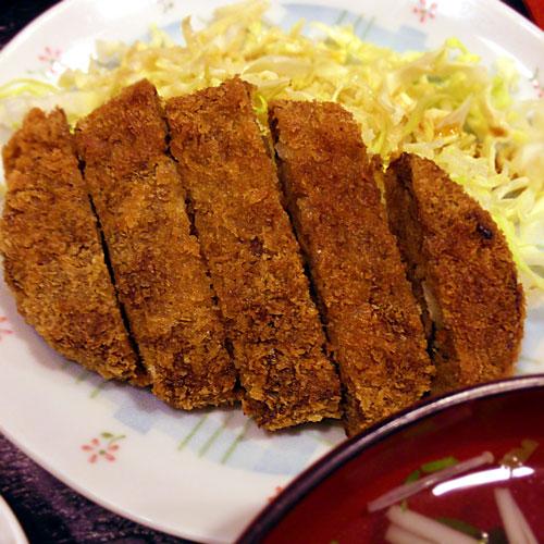 中野ブロードウェイでグルメ探検!　”香林坊” の精進カツ定食はヘルシーなキノコ料理