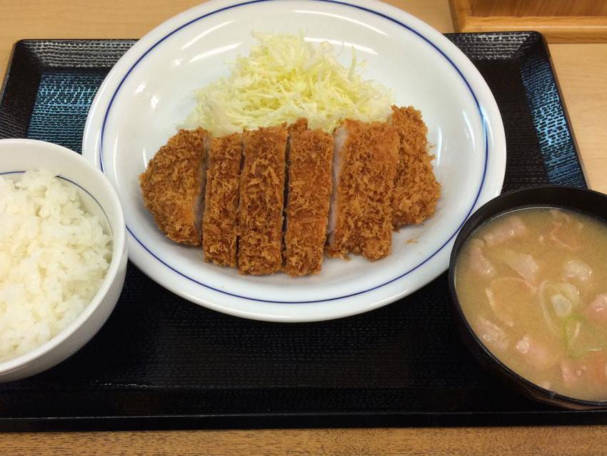 とんかつの『かつや』でロースカツ定食・ヒレカツ定食が期間限定150円引！　早速行ってきた