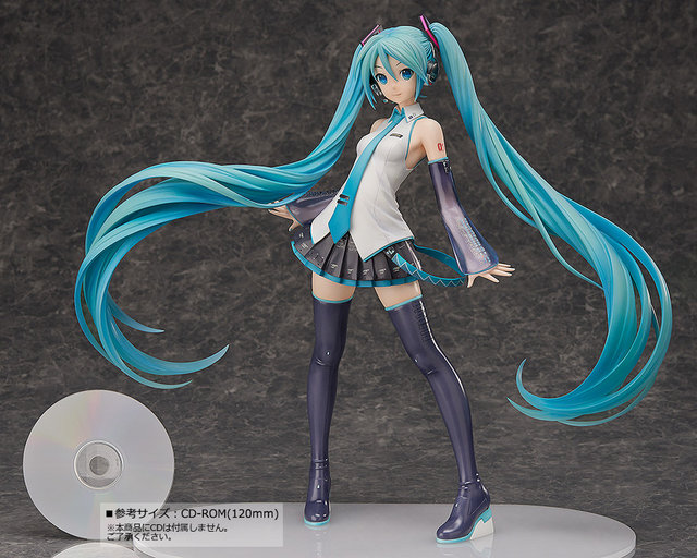 全高なんと約42cm！1/4スケールの「初音ミクV3」フィギュアが登場、発売は9月予定