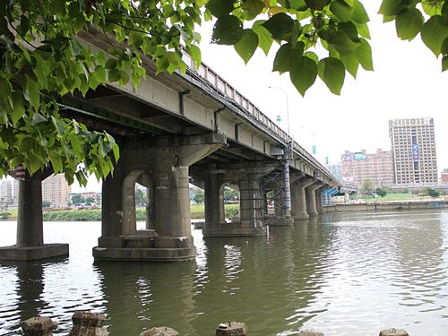 日本統治時代に建造の橋、歴史建築物に登録／台湾・台北