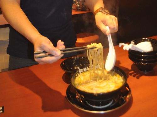 台湾で注目集める飲食店＝“日本のラーメン”と“韓国のスイーツ”