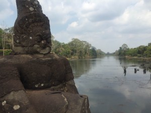 感動を味わって！カンボジア･神秘的な｢アンコール遺跡｣巡りの旅