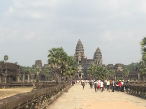 感動を味わって！カンボジア･神秘的な｢アンコール遺跡｣巡りの旅