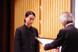 菅田将暉、役作りは嫌いなタバコから