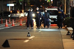 ＜大阪・警官ひかれ死亡＞ナンバーを付け替えて逃走か