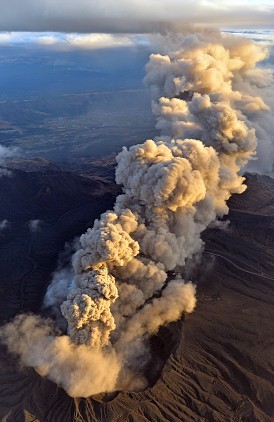 ＜火山噴火＞経済損失、日本が最悪　降灰の影響が多岐に