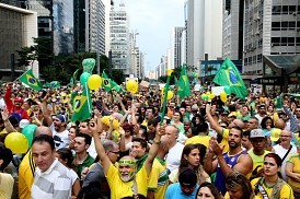 ＜ブラジル＞大統領弾劾を求めデモ…汚職疑惑