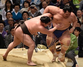 ＜大相撲春場所＞白鵬、２０日にもＶ…２敗の照ノ富士と対決