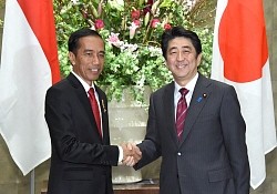 ＜安倍首相＞インドネシア大統領と会談　海洋関連で協力強化