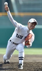 ＜選抜高校野球＞８２年ぶり松山東が勝利　亀岡が投打に活躍