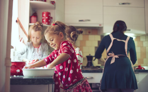 子どものモチベーションアップ！　お手伝いの雰囲気を盛り上げるアイテム4つ