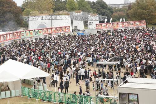 3か所同時に「肉フェス」開催、横須賀会場ではまぐろ料理も登場。