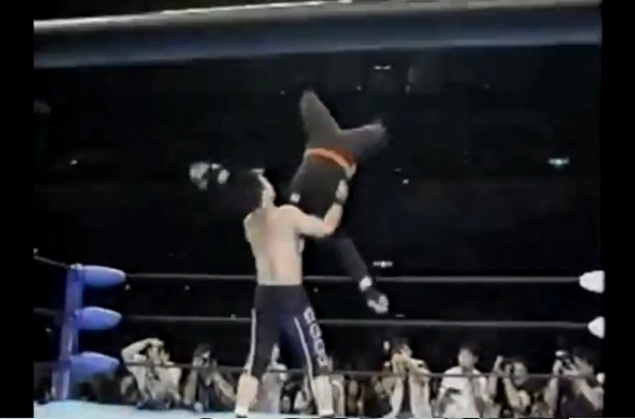 【衝撃格闘動画】プロレスラー「ザ・グレート・サスケ」の必殺技ベスト45