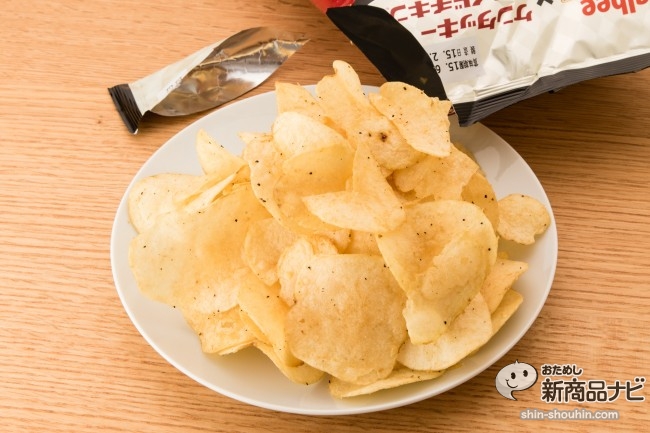 『ポテトチップス　骨なしケンタッキーパリパリ旨塩味』は塩コショウとチキンの風味が後をひくW期間限定コラボ