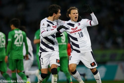 2010年W杯MVPのフォルランがウルグアイ代表引退「新世代に道を譲るときがきた」