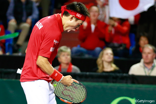 錦織がポスピショルをストレートで破り、初日は1勝1敗 [デ杯ワールドグループ・日本対カナダ]