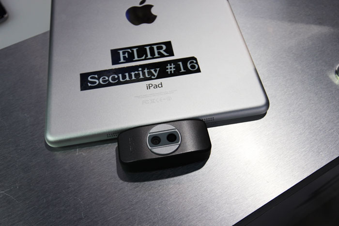 FLIR Systems、iPhone用赤外線サーモカメラ「FLIR ONE 」の後継機を発表 #CES2015 - エキサイトニュース(1/2)