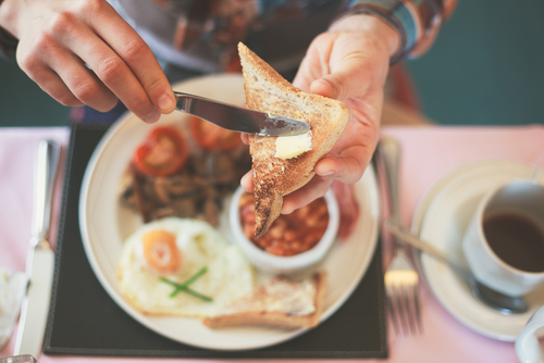 パンにどれくらいバター塗ってる？脂質・糖質依存の境界線が判明