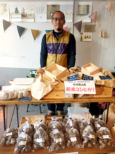 黒豆の産地である篠山で自然農業を始めた「quatre ferme」の森田耕司さんは、農薬や化学肥料を使わずより自然な形での米、野菜作りを目指しています。