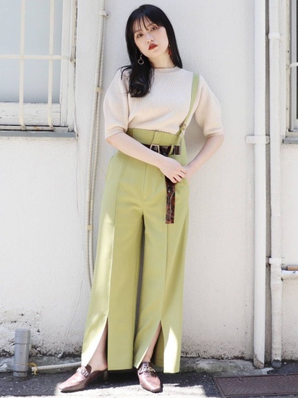 秋に着映えるカラーパンツ特集 選ぶべき色は 着こなしは ローリエプレス 秋に着映えるカラーパンツ特集 選ぶべき色は 着こなしは ローリエプレス