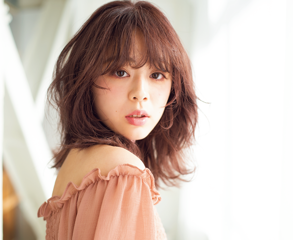 あなた髪型イケてないかも コンサバ見えヘアにおフェロを忍ばせるポイントって ローリエプレス