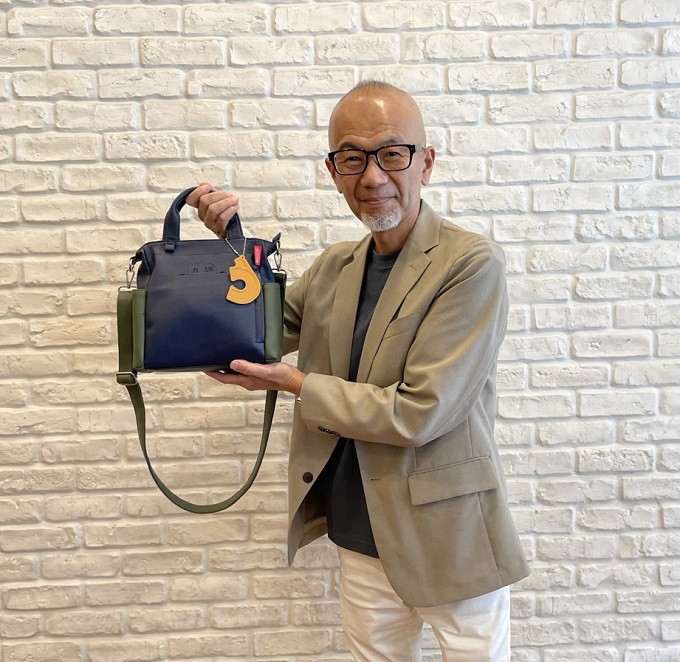 上柳昌彦 あさぼらけ』初の番組グッズ「あさぼらけON AIRバッグ」が 上柳昌彦 あさぼらけ』初の番組グッズ「あさぼらけON AIRバッグ」が