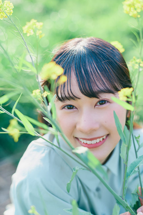 日向坂46 四期生 石塚瑶季 公園のうんていで笑顔！ ～「四期生の  