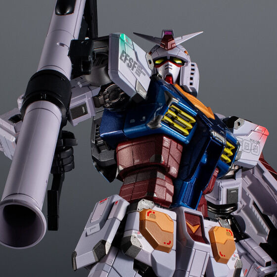 動く実物大ガンダム Rx 78f00 ガンダム 超合金 フィギュア化 夜間時起動実験をイメージしたカラー ギミックに注目 22年2月2日 エキサイトニュース