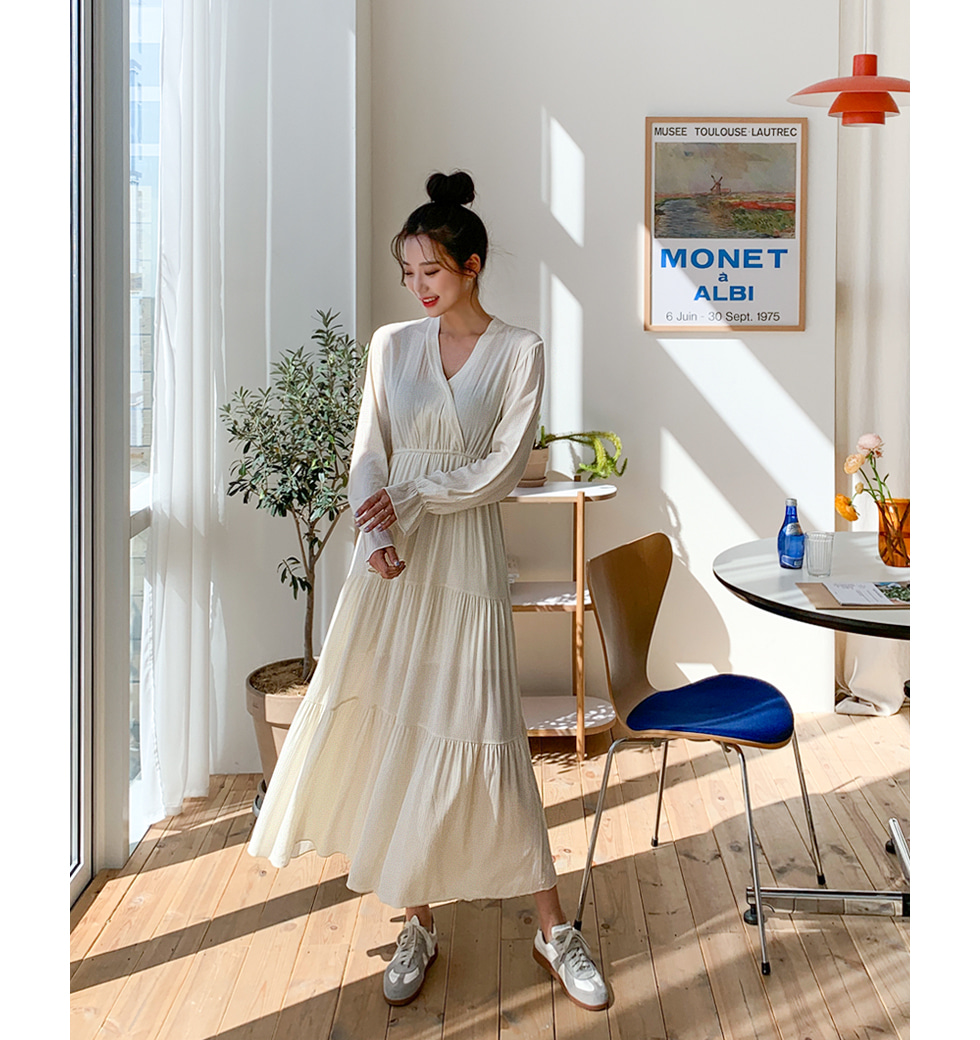 春の風に揺れるのは お花畑とワンピース 可憐な女の子を演じてみよう ローリエプレス