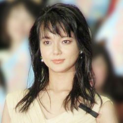 あっ ハミ出る 多部未華子の顔面進化より気になる 爆裂バストcm 22年4月30日 エキサイトニュース