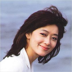 透き通る色白バストが揉みしだかれ 夏目雅子が見せた必見の伝説 艶 映像 19年11月21日 エキサイトニュース