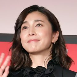 追悼 竹内結子さん ラブシーンの女王 名場面をプレイバック 2 受け身の情熱キス を見せつけた 年10月24日 エキサイトニュース