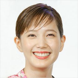 本田翼のtシャツバストショットが艶すぎる サイズアップ説を裏付ける 1枚 21年1月15日 エキサイトニュース