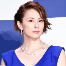 年間cmぶっちぎり女優 米倉涼子 第3次黄金期は小柳ルミ子商法 4 2人きりでこもってダンス 21年3月7日 エキサイトニュース