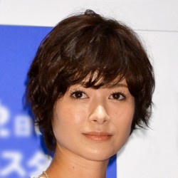 真木よう子 消えたバスト 騒動で指摘される24歳時の 不自然な肥大化 15年11月27日 エキサイトニュース