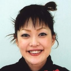 松嶋尚美が反省 7歳娘が 半分立ってご飯 話に疑問の声が殺到したワケ 21年2月22日 エキサイトニュース