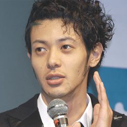 オダギリジョー 1人でも二日酔いする 泥酔グセ が心配 18年5月17日 エキサイトニュース