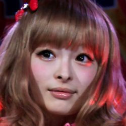 ブームに便乗 きゃりーぱみゅぱみゅの 紅 熱唱ツイートが波紋 18年7月10日 エキサイトニュース