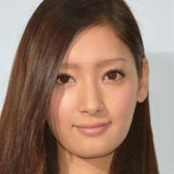 壁ドンキス の次は土下座強要 菜々緒 リーガルv ドs怪演に視聴者歓喜 2018年12月4日 エキサイトニュース