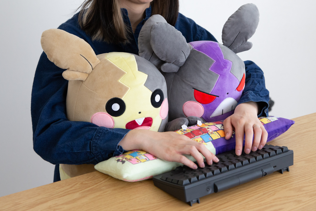 可愛すぎてどちらか選べないあなたに にめんポケモン モルペコ が2匹で1セットのpcクッションになって登場 21年5月17日 エキサイトニュース