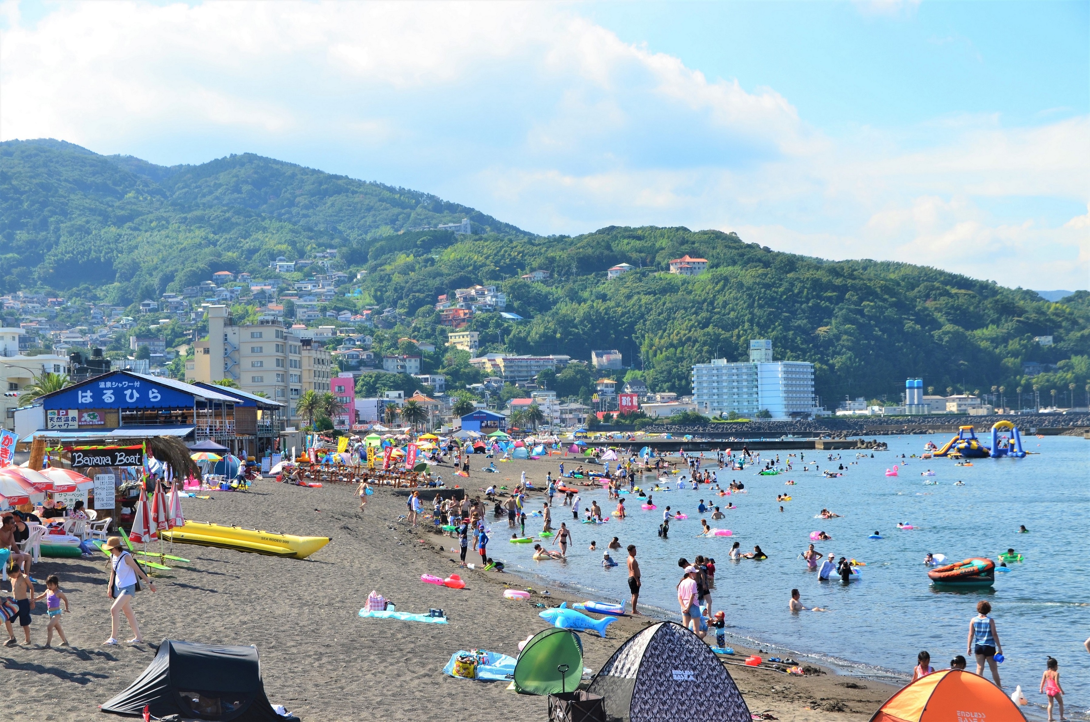 静岡県伊東市の海水浴場が7月22日よりそろってオープン 海 温泉で大満足 21年7月15日 エキサイトニュース