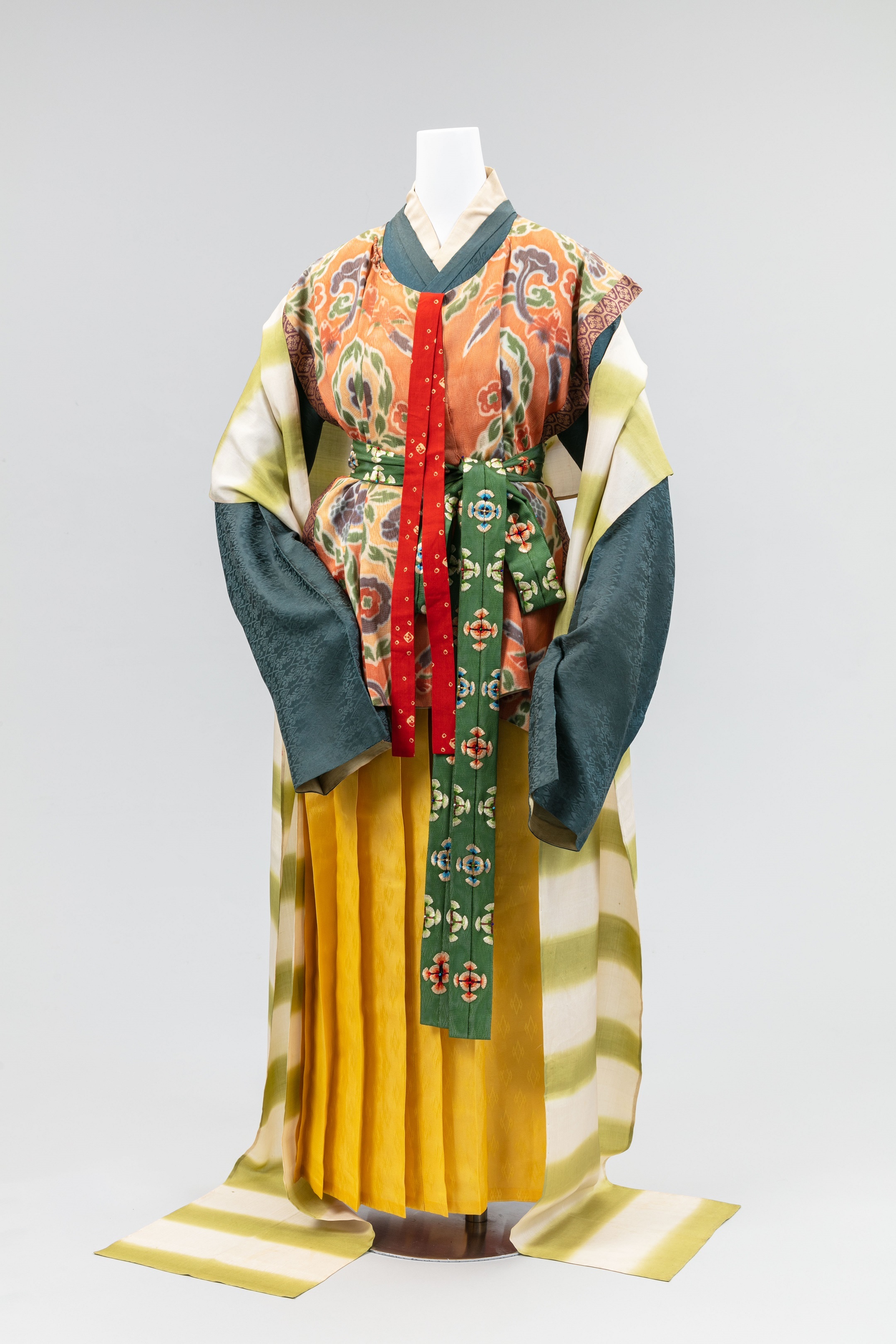 日本女性の衣服の移り変わりを巡る 再現 女性の服装1500年 京都の染織技術の粋 開催 古墳時代から明治時代初期までの女性の服装 21年7月15日 エキサイトニュース