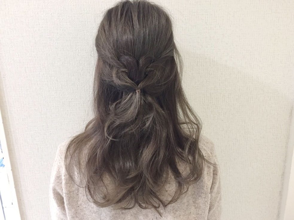 3分で完成 クル巻きハートな個性派ハーフアップアレンジで女子力アップしちゃおう ローリエプレス