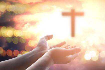 結婚式の誓いの言葉で神父 牧師さんは何を言っている セリフの例を紹介 ローリエプレス