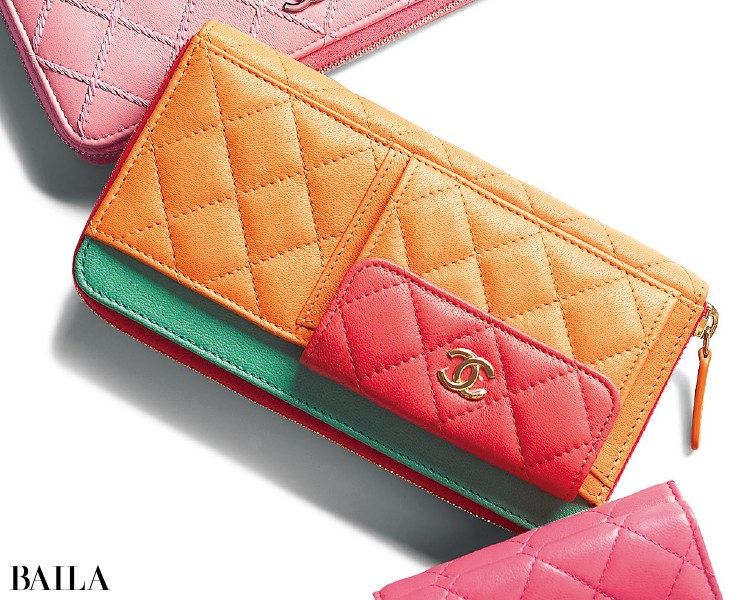 クリスマスギフト Chanel シャネル はカラフルカラーの財布にときめいて ローリエプレス